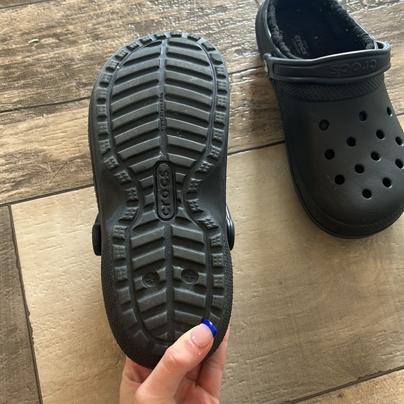 Black Fuzzy Crocs - Picture 2 of 3